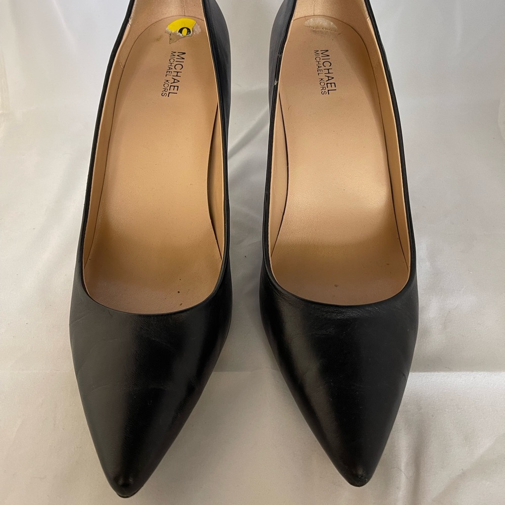 Michael Kors black leather pumps